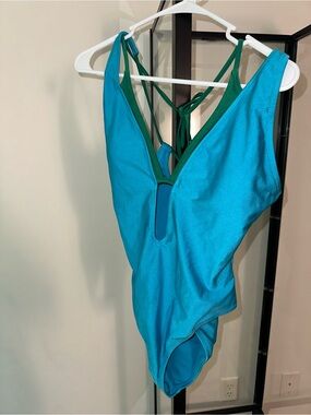 Sanctuary Twice As Nice Plunging One-Piece Swimsuit Sz L